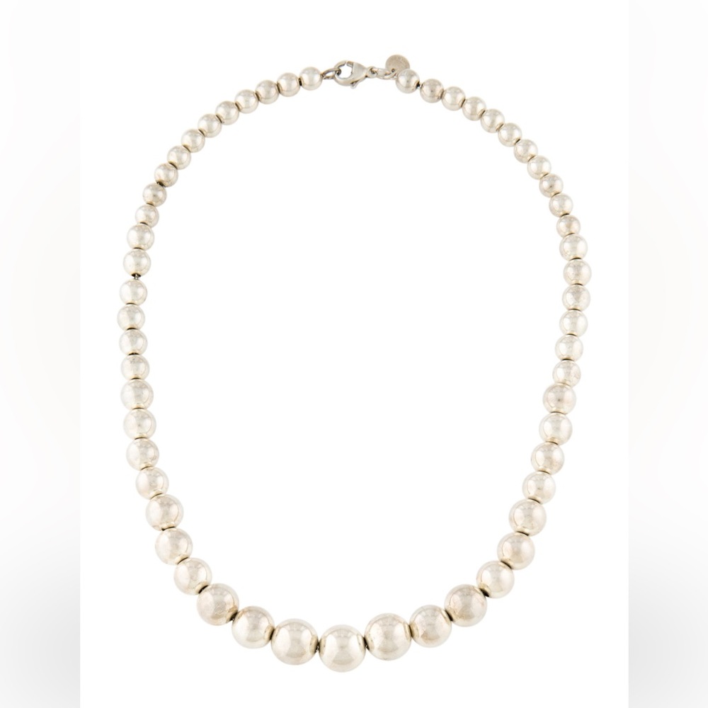 Tiffany & Co.
Graduated Ball Necklace